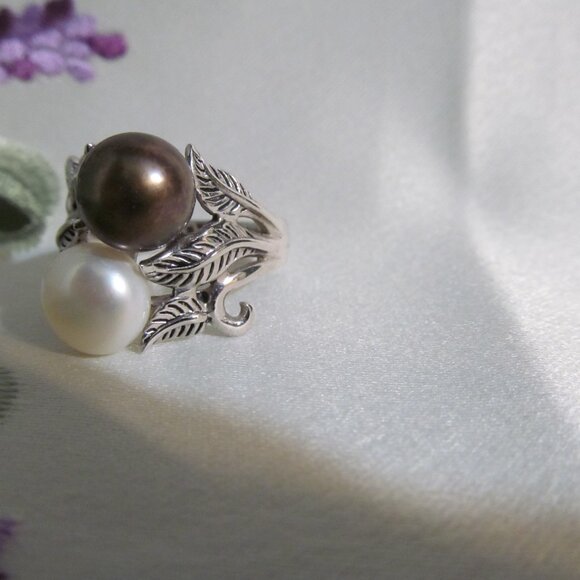 CFJ Sterling Silver and Pearl Ring ~ White & Brown Pearl ~ w Leaf Detail Size 10 - Picture 11 of 16